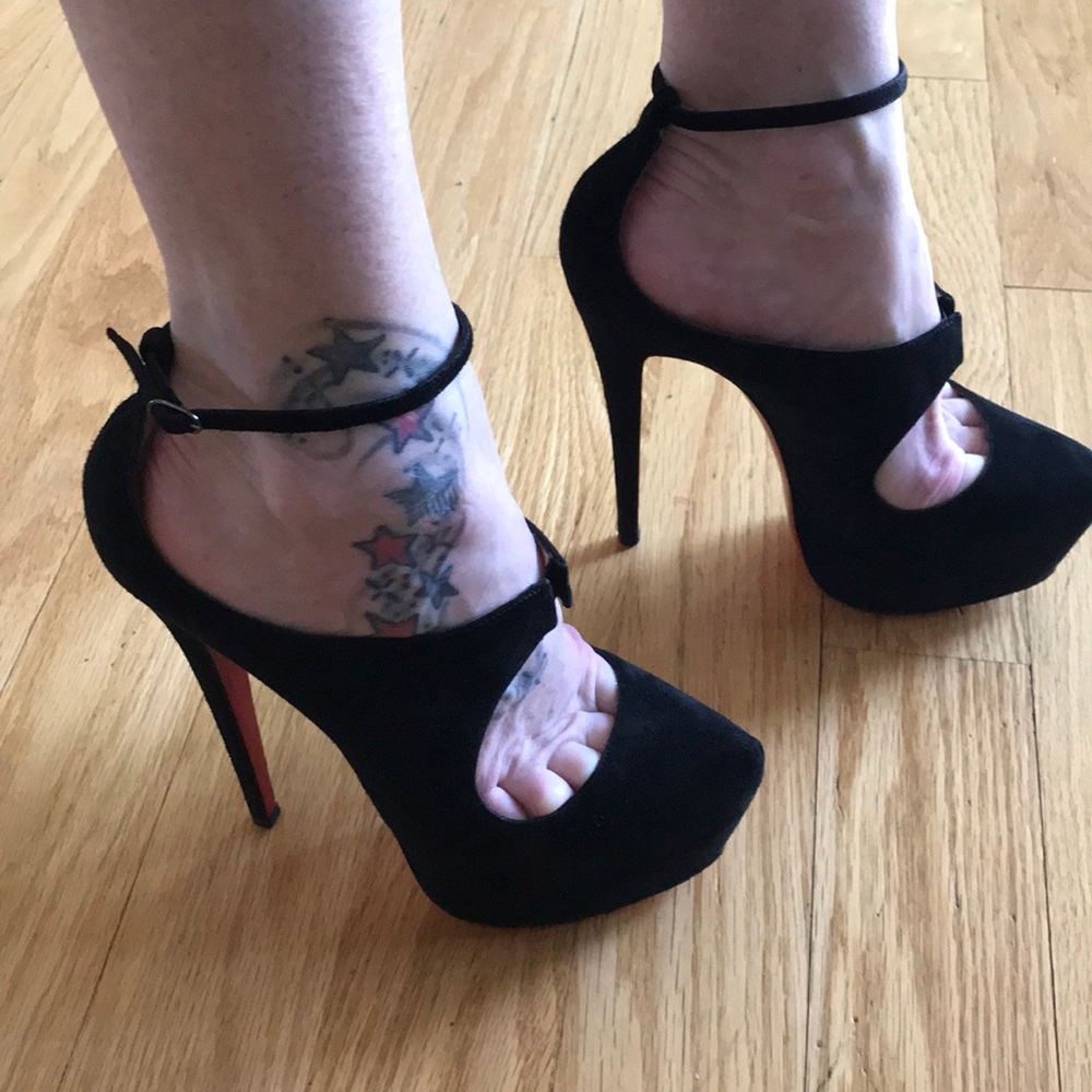 Christian Louboutin Daffodile with ankle strap